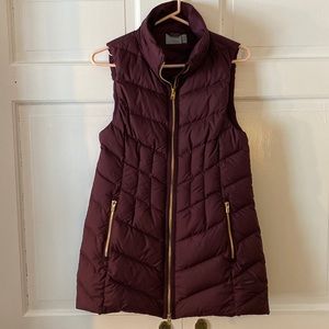 Maroon/burgundy Puffer Vest!